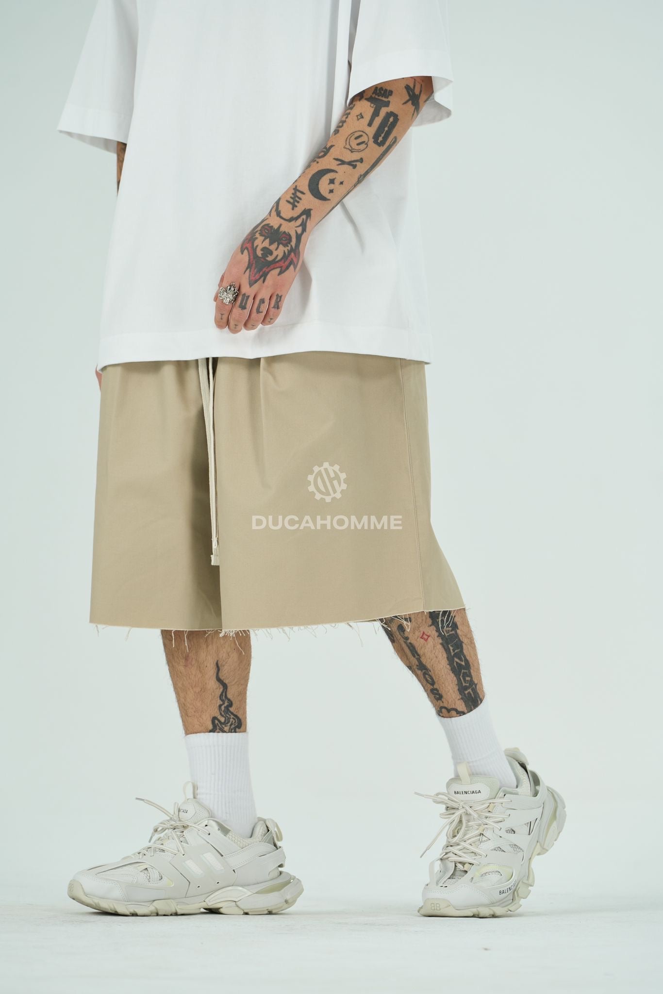 Pantaloncino Monocolore Taglio Vivo beige | Urban Summer | TAZIMSHOP