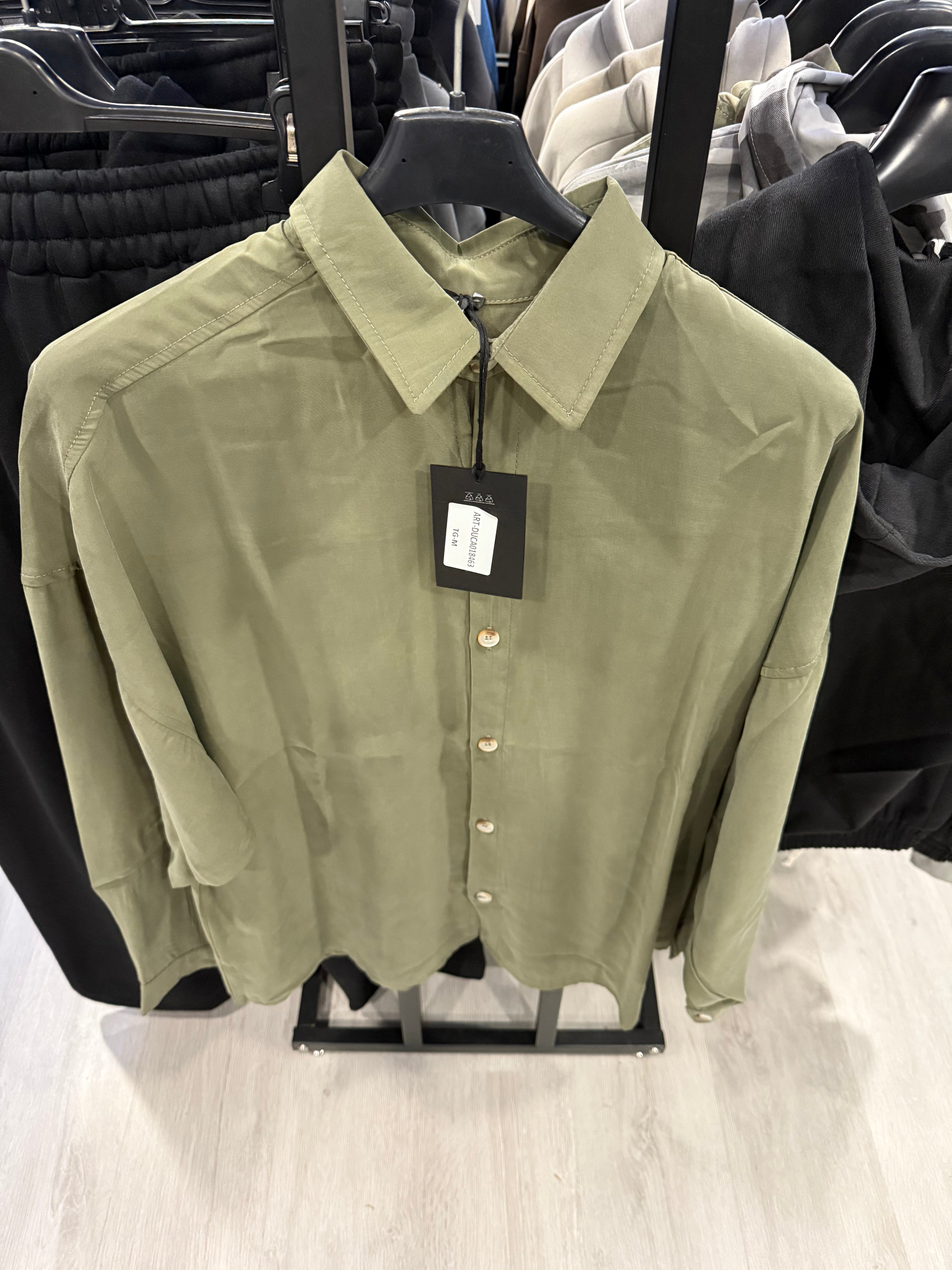 Camicia over verde oliva