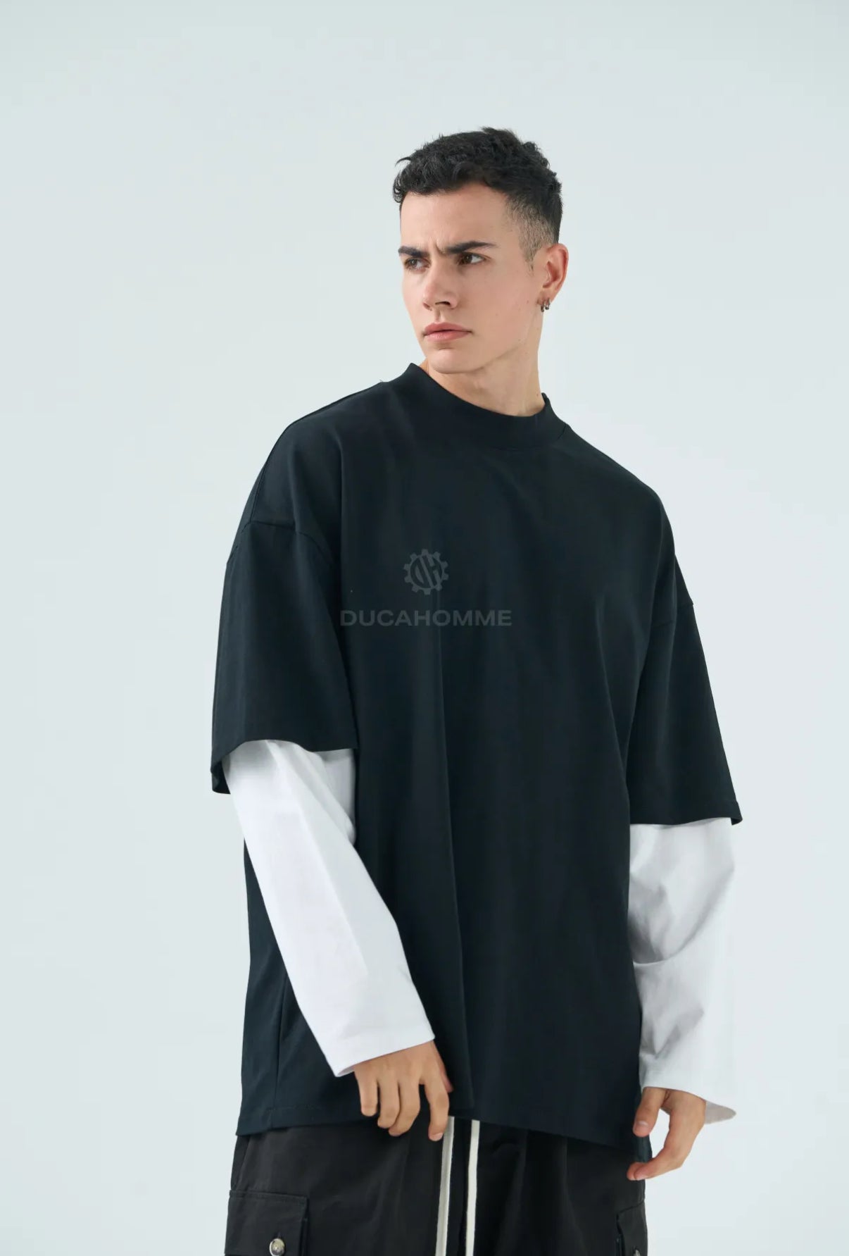 (Maglietta Oversize Layered nera/bianca