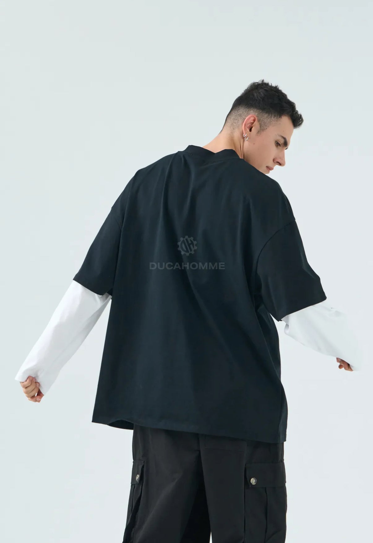 (Maglietta Oversize Layered nera/bianca