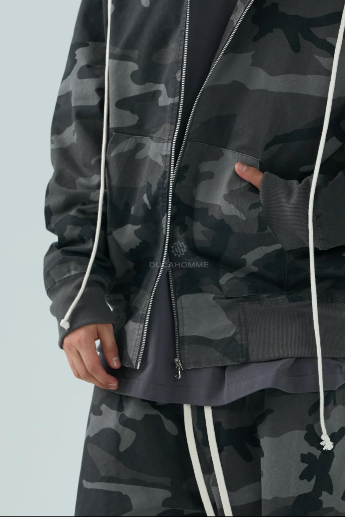 Completo camo nera militare