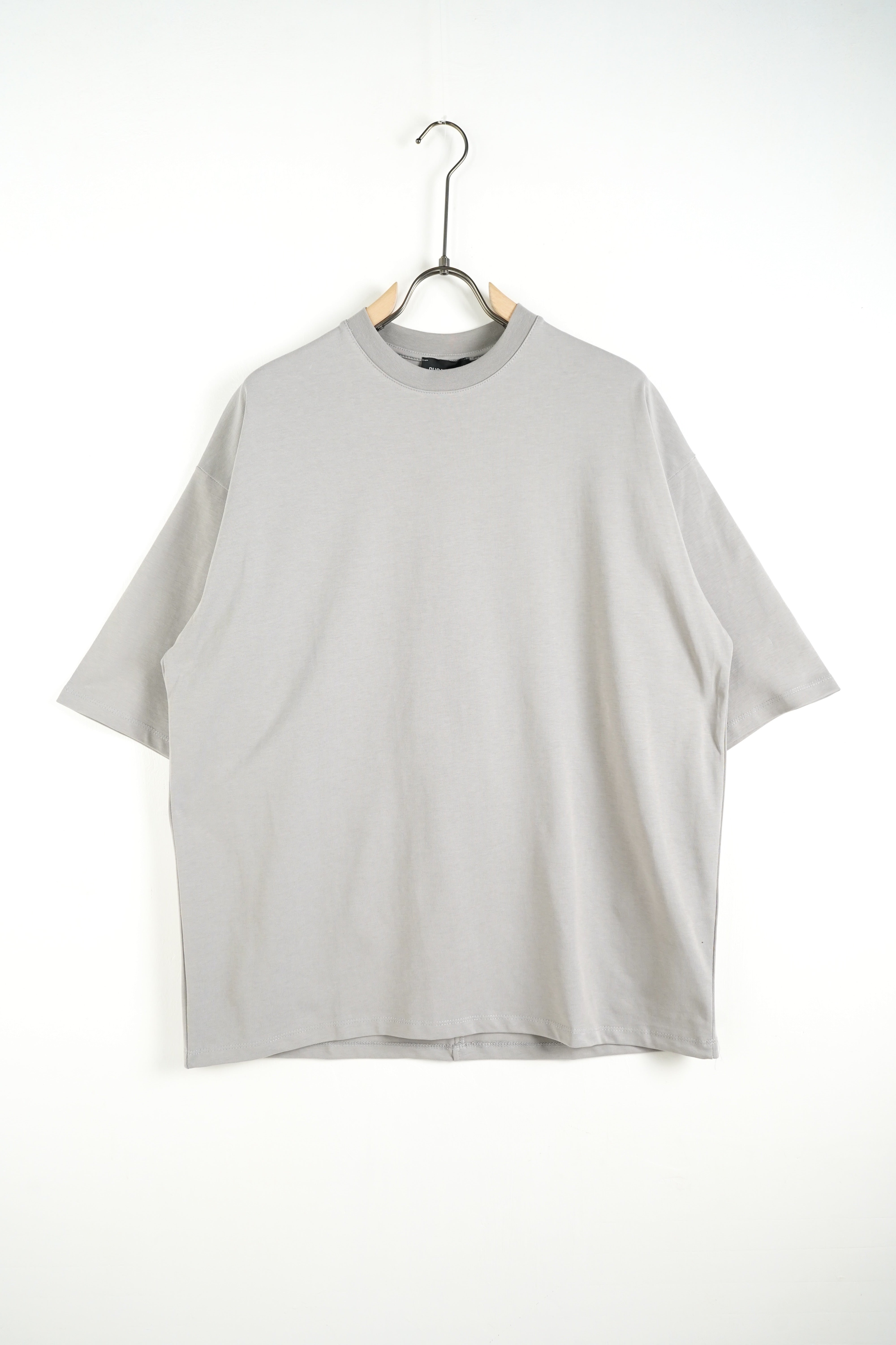 T-shirt over line grigio campus