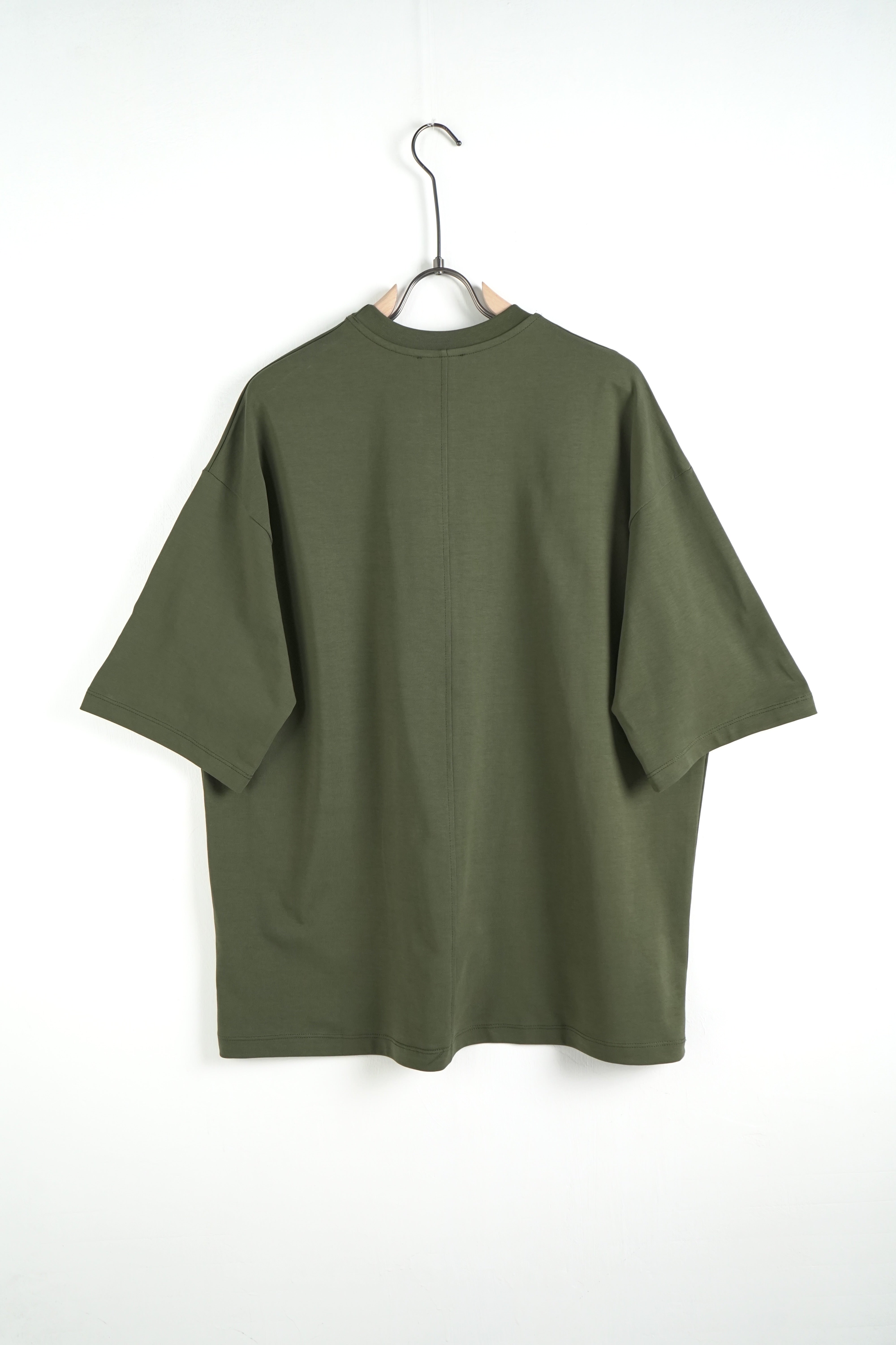 T-shirt over line verde militare