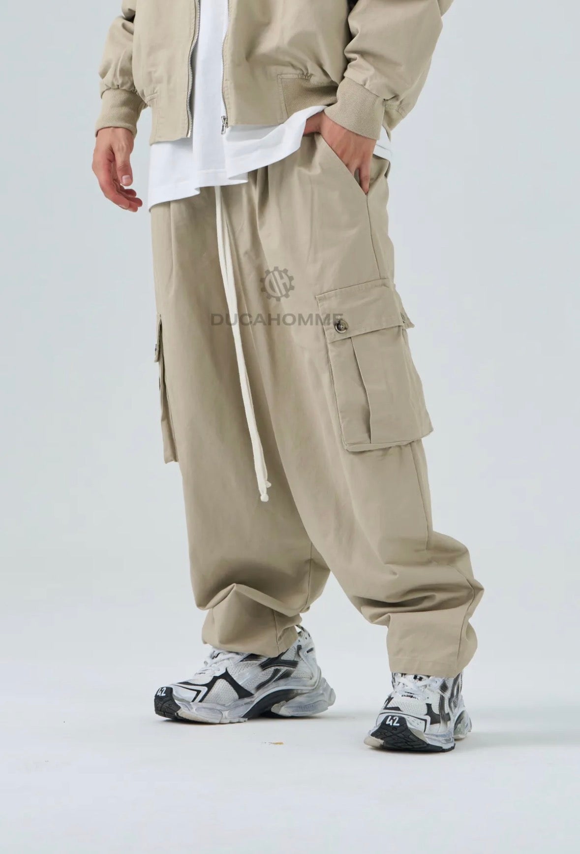 pantaloni cargo oversize beige